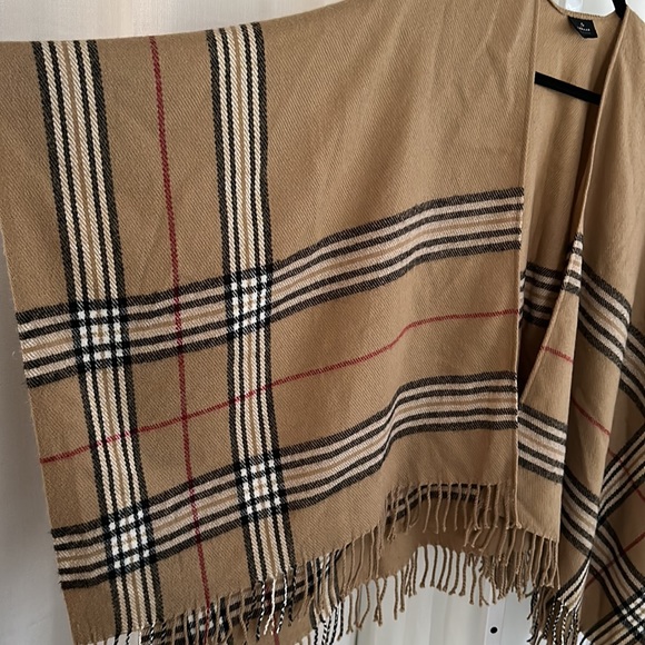 Plaid Poncho Fringe Pullover Shawl Open Arm Plus Size One Size - Picture 2 of 5